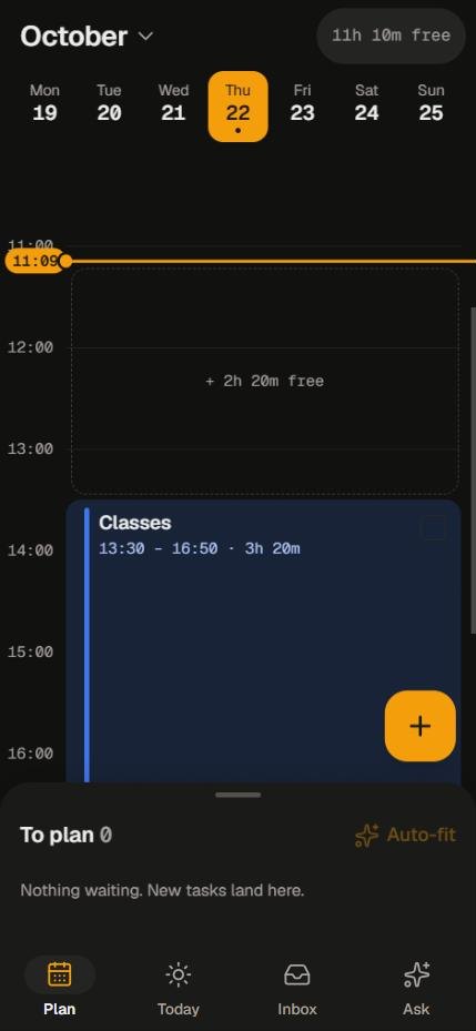 Dayline Plan screen showing the week, a live now-line and a free gap of 2 hours 20 minutes